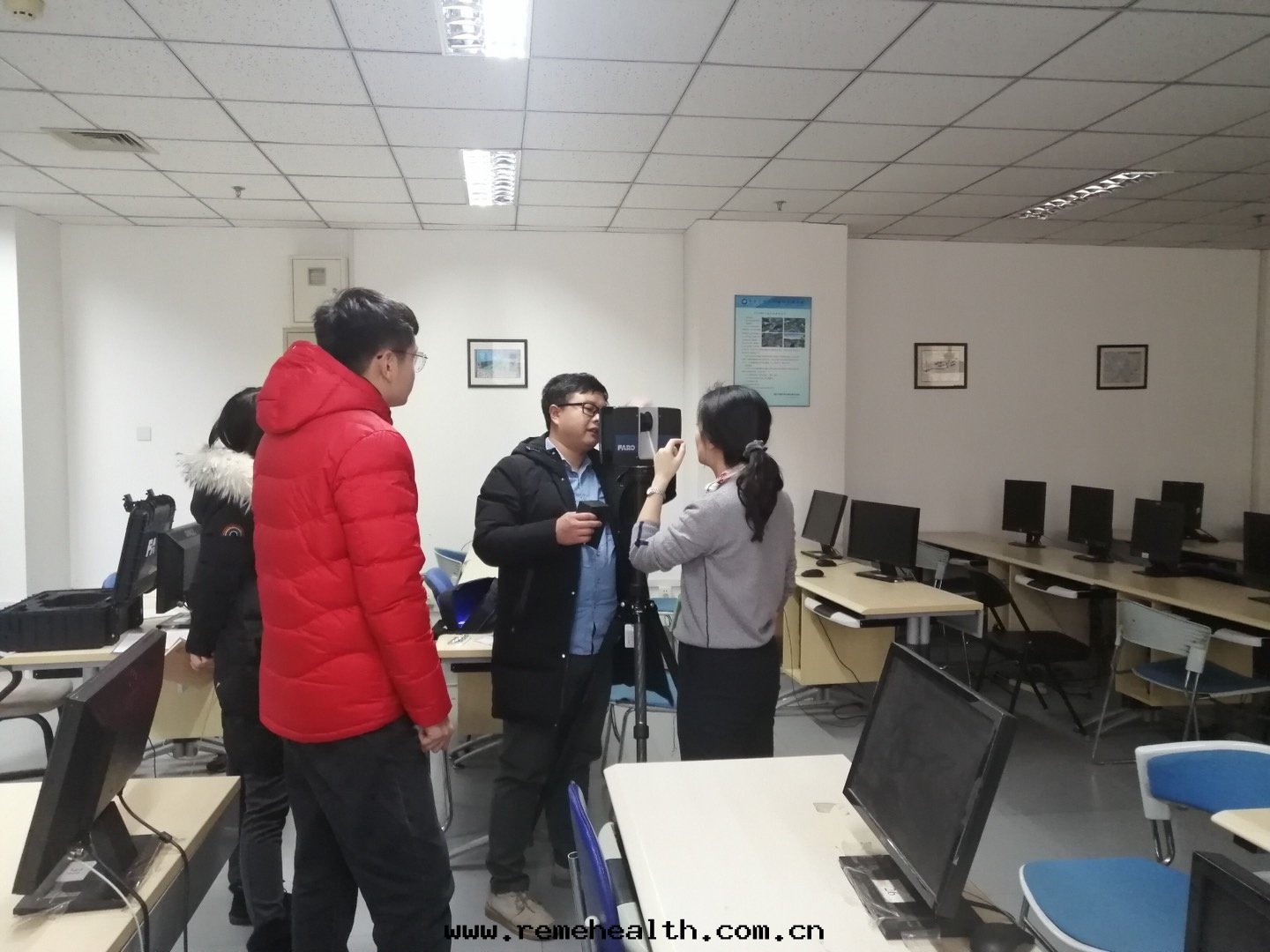 北(běi)工大(dà)交貨現(xiàn)场(chǎng)