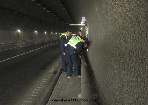 1615167876920650.jpg 隧道(dào)維修.jpg